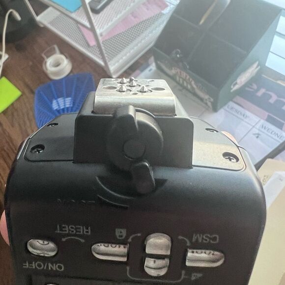 Nikon SB-600 Speedlight Flash (2004-2010) - Picture 10 of 16